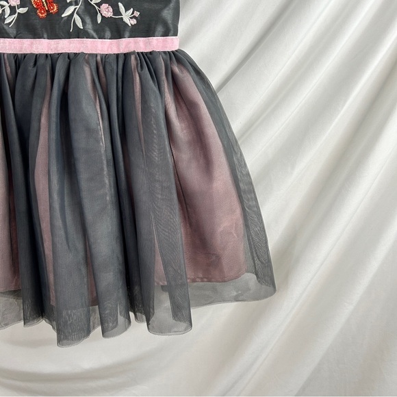 Zuni’s by Nordstrom little Girls Embroidered Party Dress Grey and Pink size 4 - Picture 5 of 7